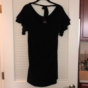 5/$25🏷❤️ Black flowing dress with tie night out girls day out fun romantic